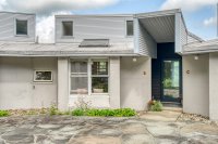 148B East Hill