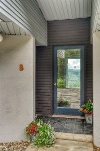 148B East Hill
