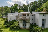 148B East Hill