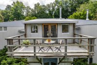 148B East Hill