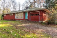 445 College Hill