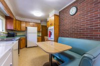 445 College Hill