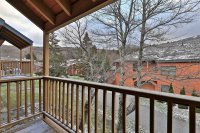 526 East Mountain