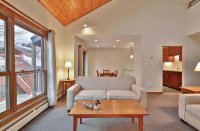 526 East Mountain