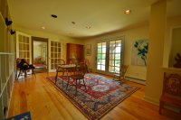 1239 Peterkin Hill