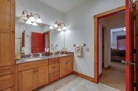 140 Burke Hollow