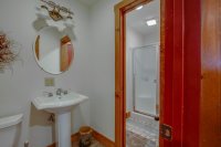 140 Burke Hollow