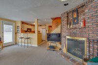 794 East Mountain