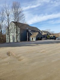 697 East Mountain