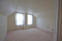 1082 West Woodstock