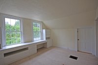 1082 West Woodstock