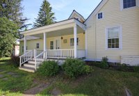 1082 West Woodstock