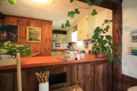 1082 West Woodstock