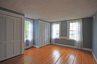 1082 West Woodstock