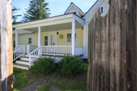 1082 West Woodstock