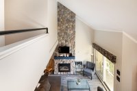 695 East Mountain