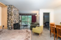 697 East Mountain