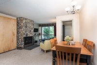 697 East Mountain