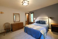 894 East Ash