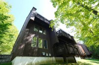 894 East Ash