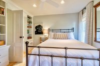 2525 Barnard