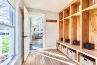 2525 Barnard