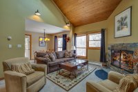 530 East Mountain Trail Creek