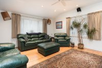 734 Curtis Hollow