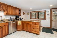 734 Curtis Hollow