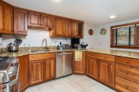 734 Curtis Hollow