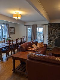 196 W Ridge