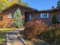 196 W Ridge