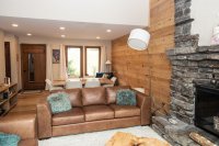 934 East Ash Ledges