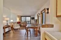 1094 East Ash Hawk Resort