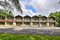 225 Brad Mead Pico Townhomes