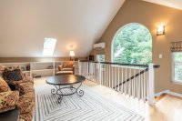 11A College Hill
