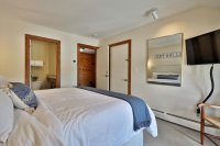 526 East Mountain
