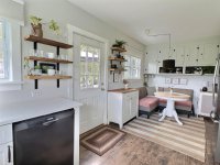 708 E Woodstock