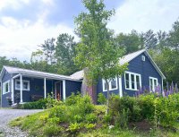 708 E Woodstock