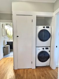 708 E Woodstock