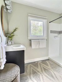708 E Woodstock