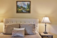 522 E Mountain
