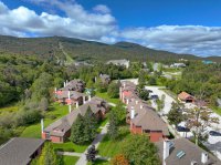 522 E Mountain