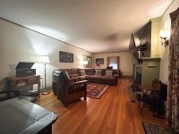 15 E Center