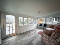 15 E Center
