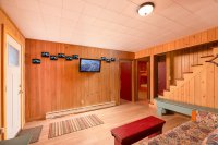 895 Roaring Brook