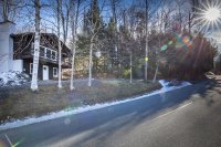 895 Roaring Brook