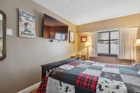 135 E Mountain