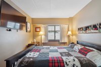 135 E Mountain