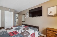 135 E Mountain